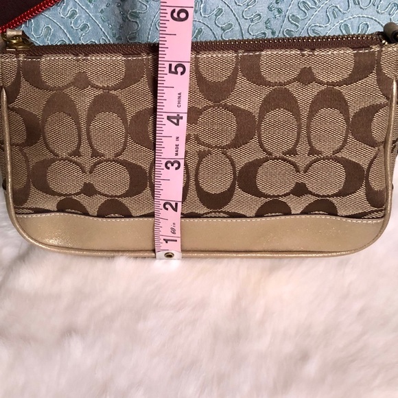 NWOT Y2K Coach Small shoulder bag Handbag/Wristlet Gold - Picture 14 of 15
